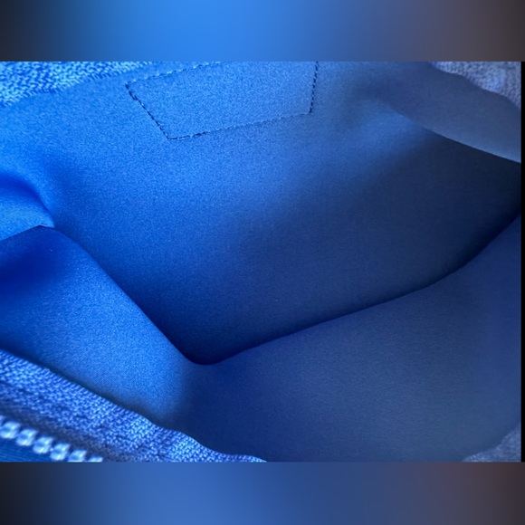 NEW Free People Limited-Edition Makeup Bag - Picture 3 of 4